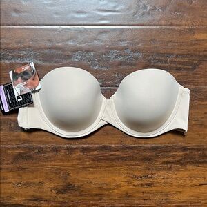 NWT 38B Maidenform Nude Ultimate Stay Put Strapless Underwire Bra #SE6990